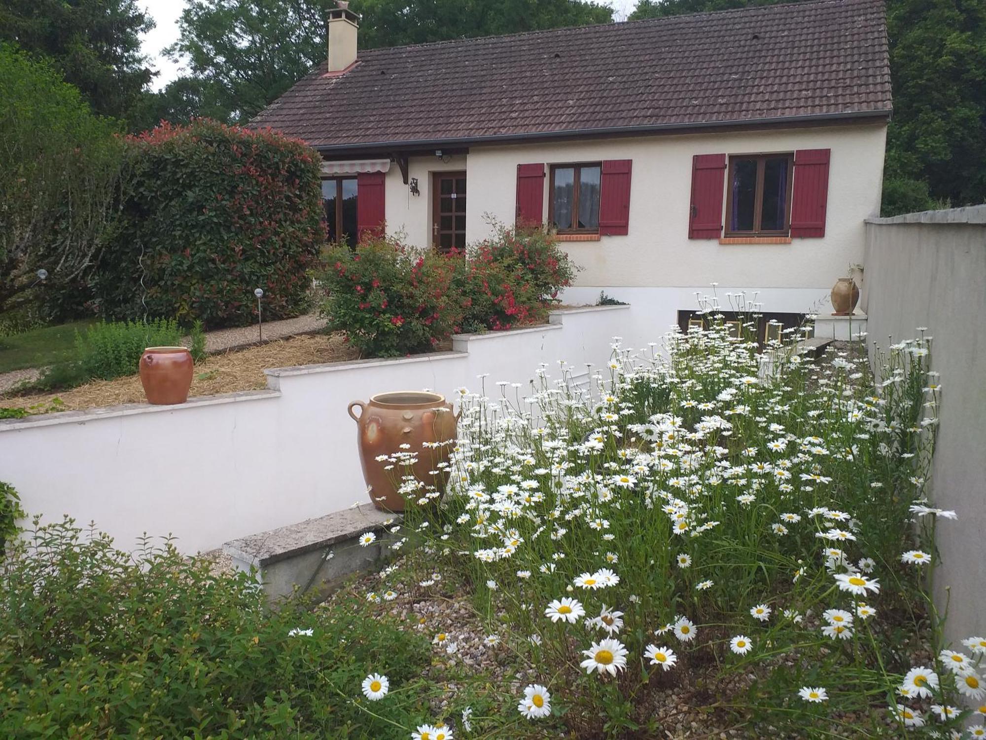 Vila La Griotterie Saint-Amand-en-Puisaye Exteriér fotografie